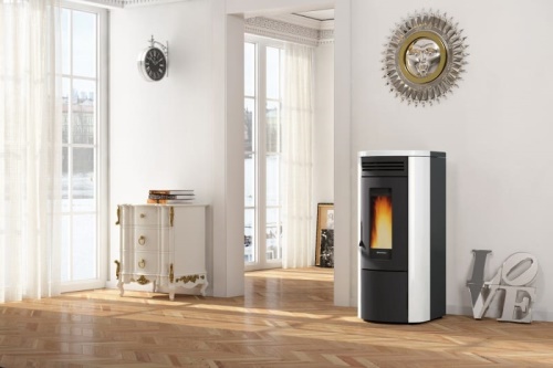 EXTRAFLAME peletová kamna Costanza Idro 5.0