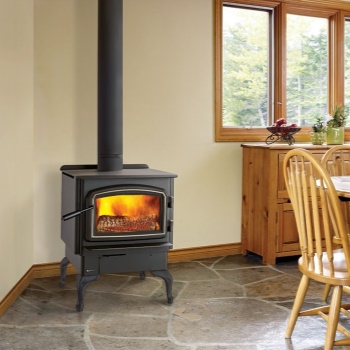 REGENCY kanadská krbová kamna Cascades F2500 MEDIUM s katalyzátorem